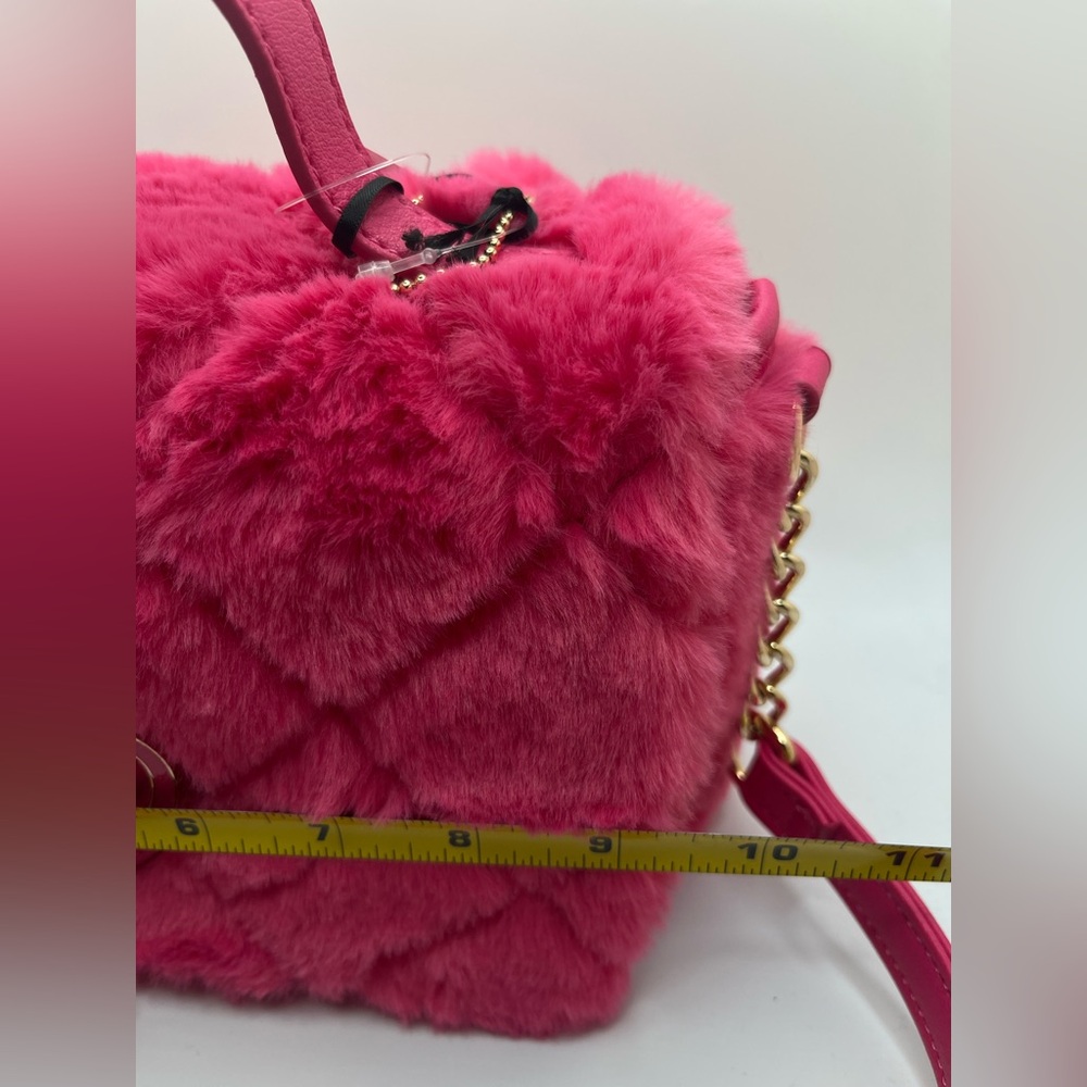 NWT Juicy Couture Women’s Faux Fur Pink Flash Lets Get Cozy Crossbody Bag OS - Picture 5 of 15